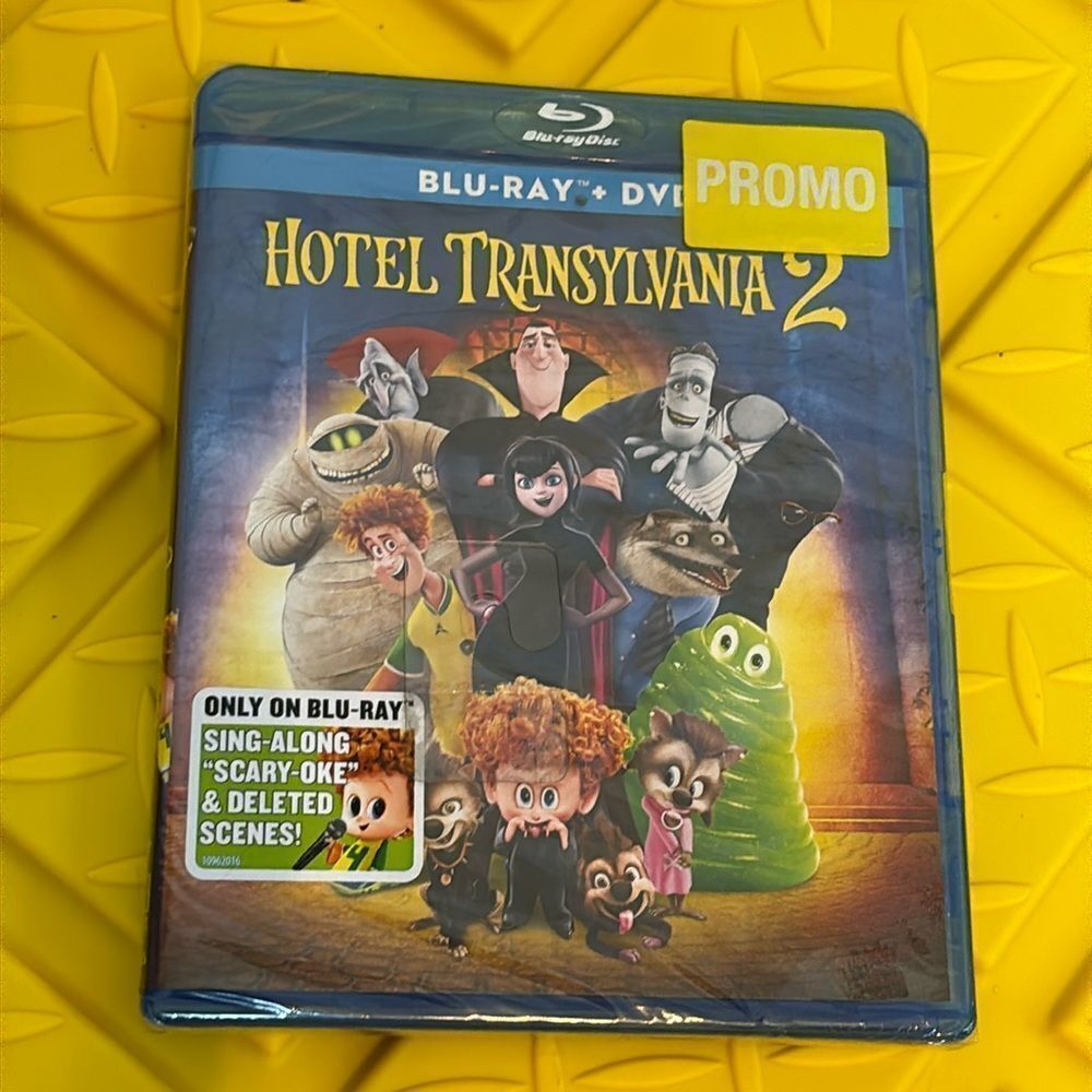 NIB Hotel Transylvania 2 on Blu Ray DVD- Kids Movie